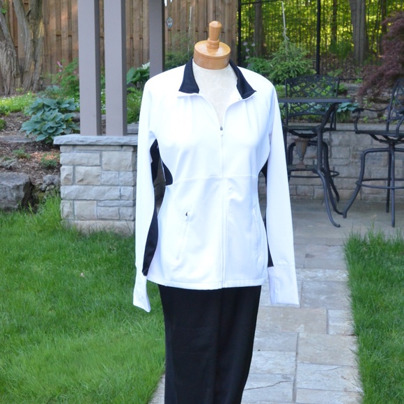 DANSKIN ACTIVE WEAR ZIPPER JACKET WITH POCKETS - Picture 5 of 5